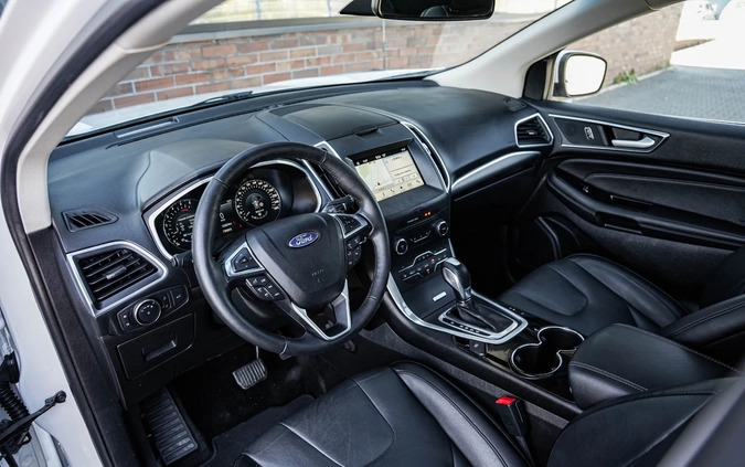 Ford EDGE cena 89900 przebieg: 123624, rok produkcji 2017 z Bieruń małe 667